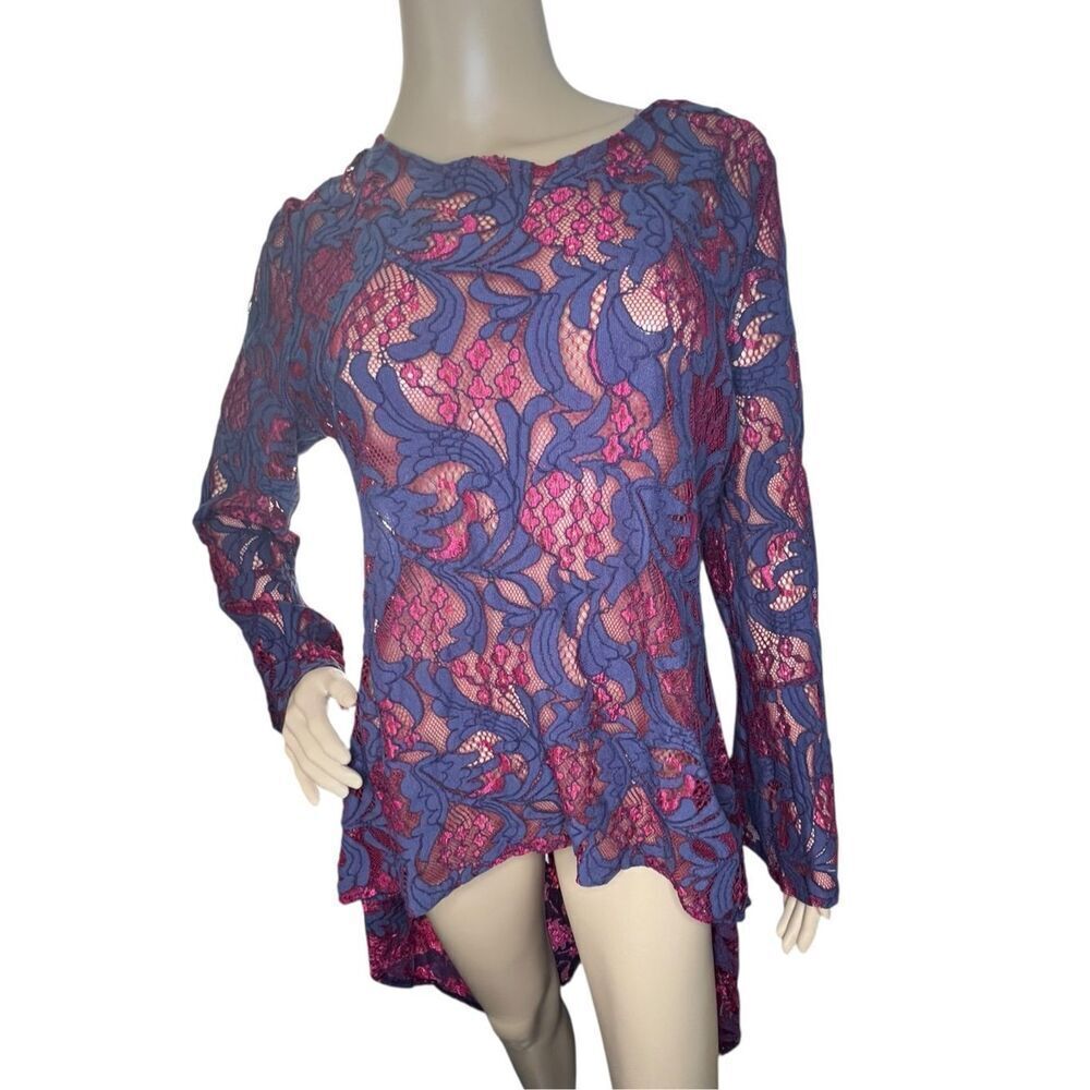 The Pyramid Collection Lace Gothic Long Sleeve High Low Tunic